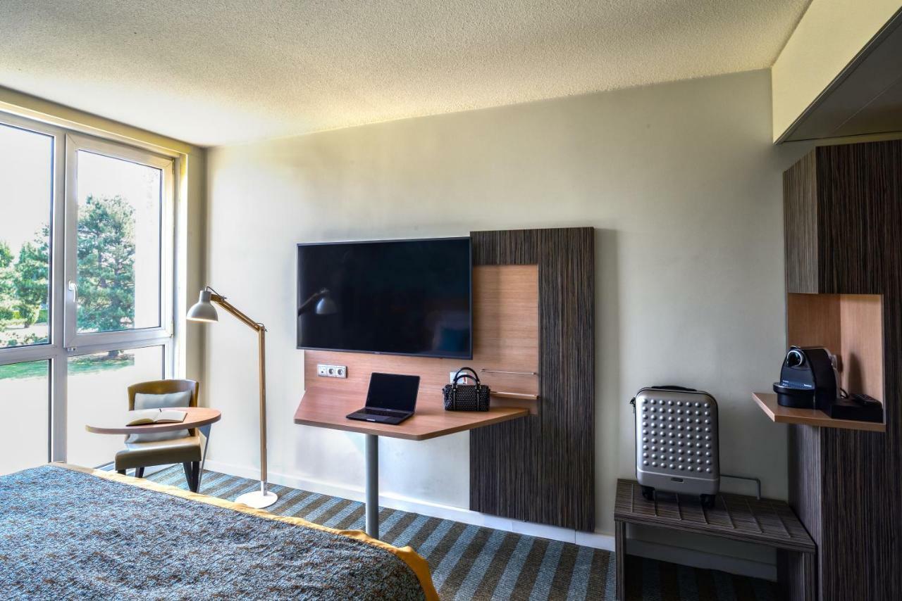 Hotel Mercure Lille Aeroport Eksteriør bilde